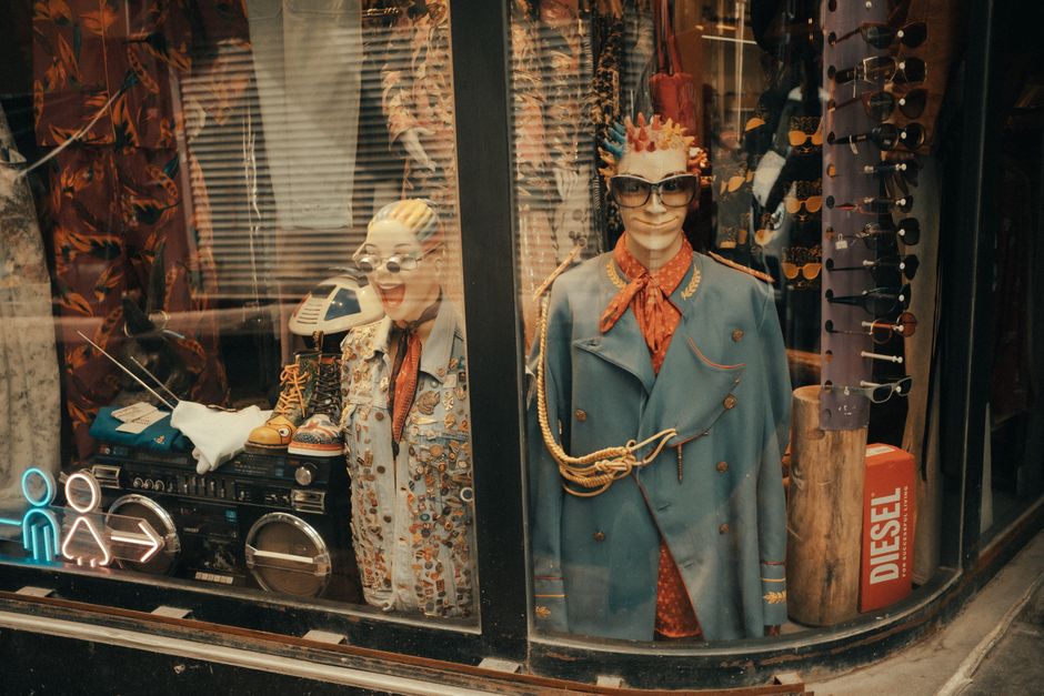 Modemarketing: Die Kunst des Storytelling in der Fashion-Branche meistern