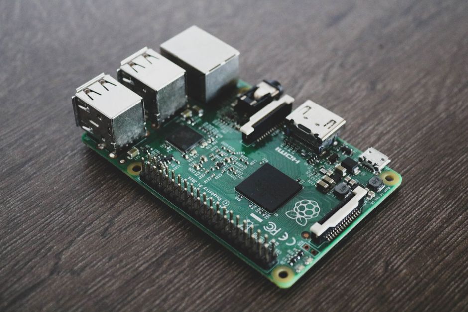 Elektrizität verstehen: Von Elektronen bis Supraleitung – Ein umfassender Leitfaden
